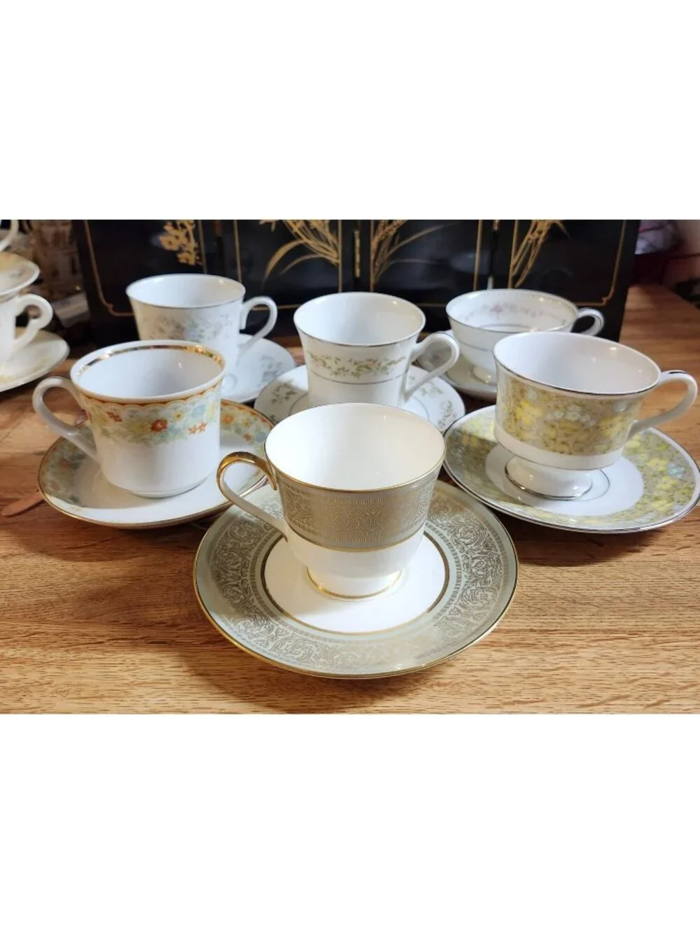 6 Sets Mismatched China Tea Cups & Saucers, Green & Gold